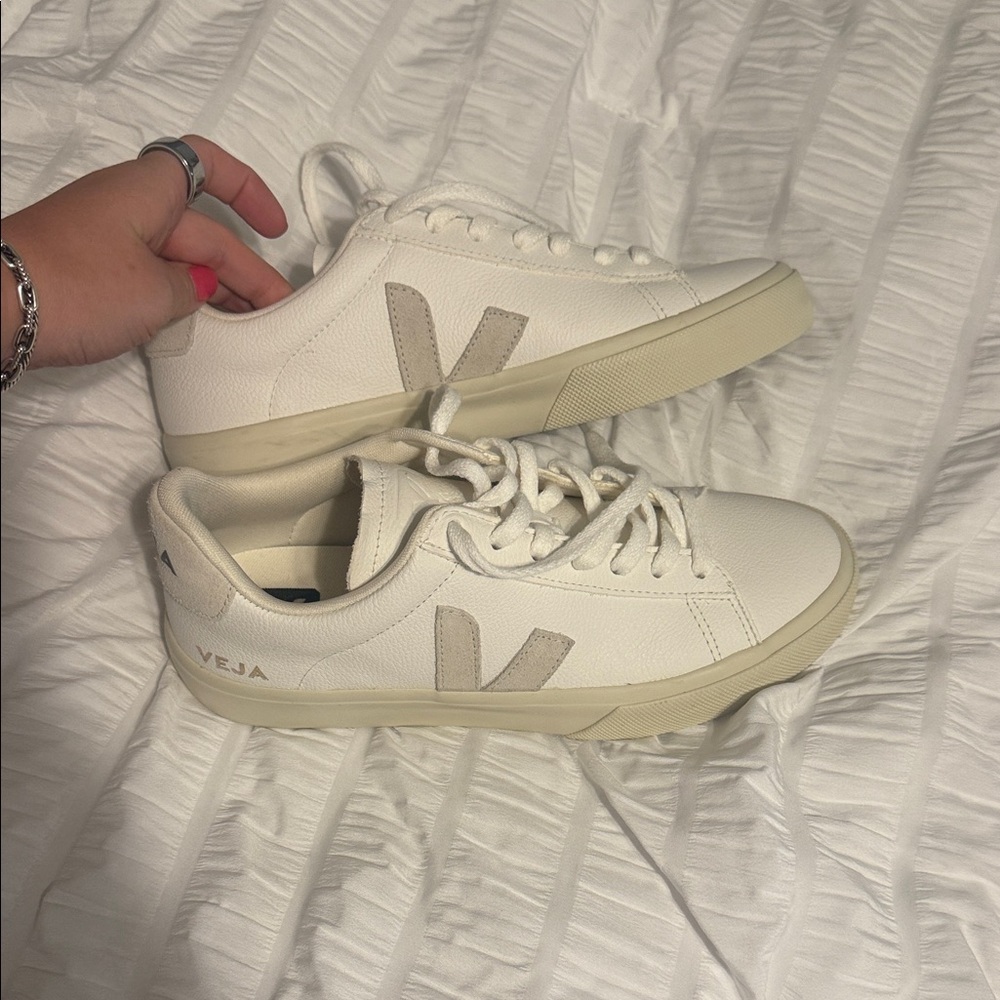 Veja White and Off-White Low-Top Sneakers - Picture 5 of 5